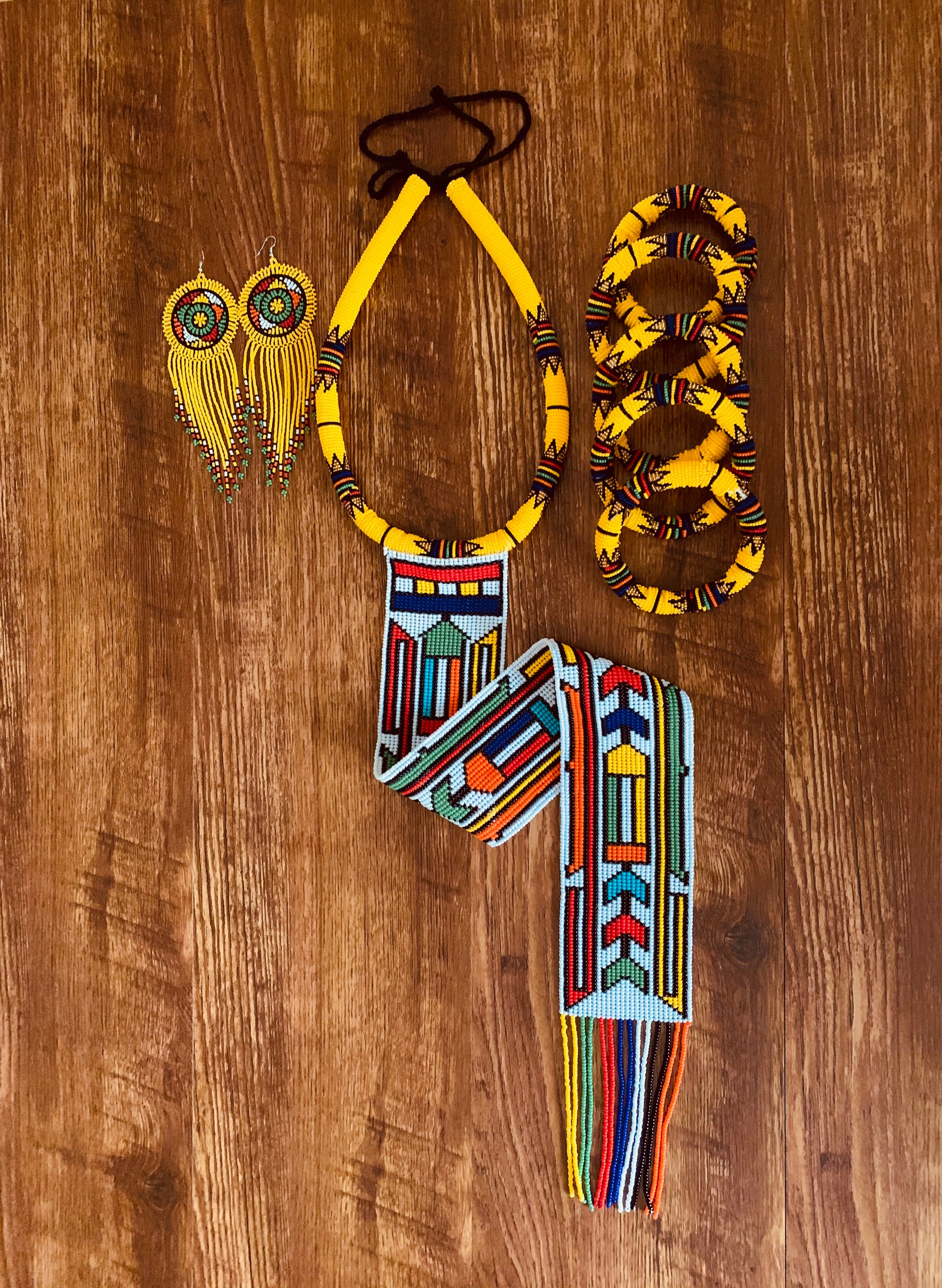 Nyoka, earrings and bangles Set