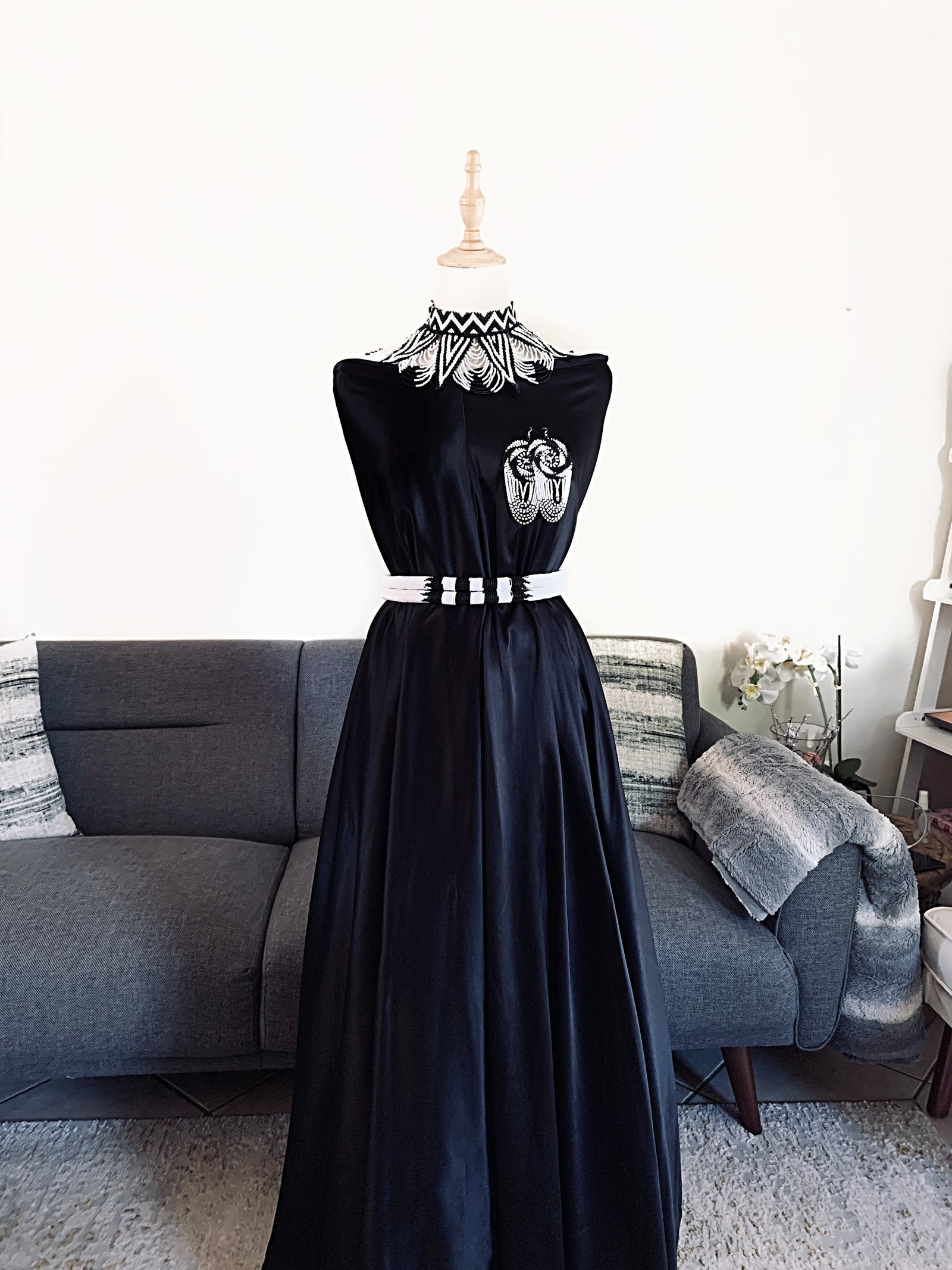 New Arrivals: Black and White Necklace, Earrings and Figure Belt set